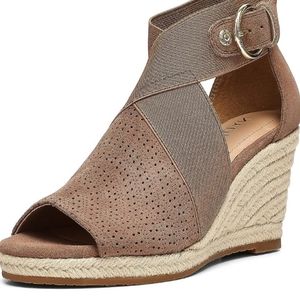 NYDJ NEW Charisma Espadrille Wedge Sandal Shoe Size 9.5 Brown Tan